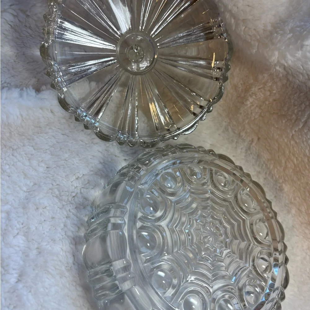 Anchor Hocking Clear Glass Lidded Dish - Picture 3 of 5